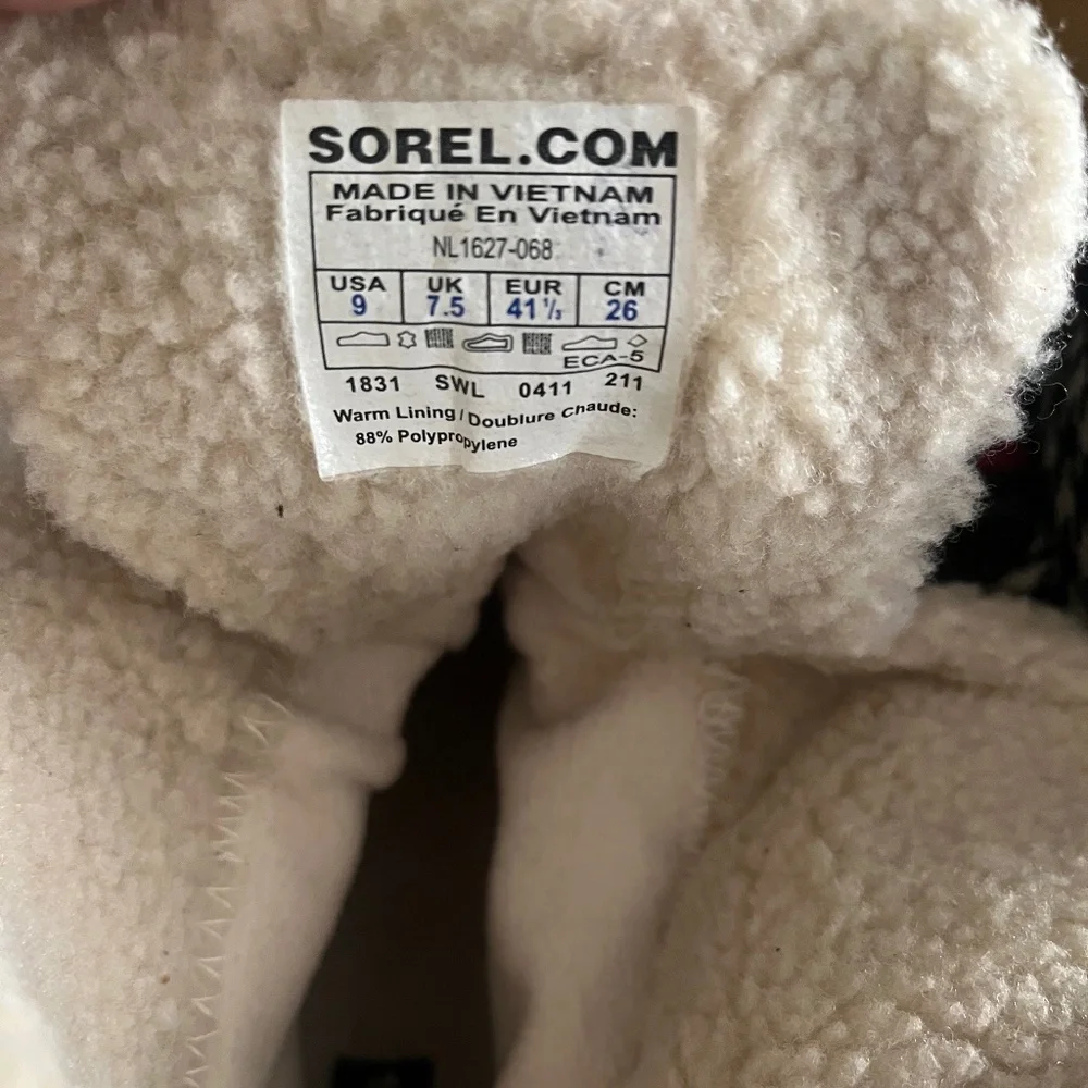 Sorel Tivoli Houndstooth Waterproof Winter Boots Sz. 9 fits like an 8.5 - Picture 3 of 7